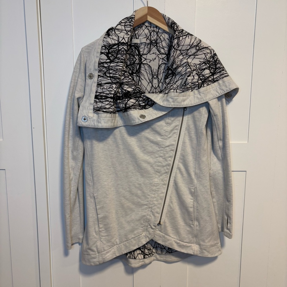 Lululemon Method Wrap Heathered Ghost Nesting Bird - image 1